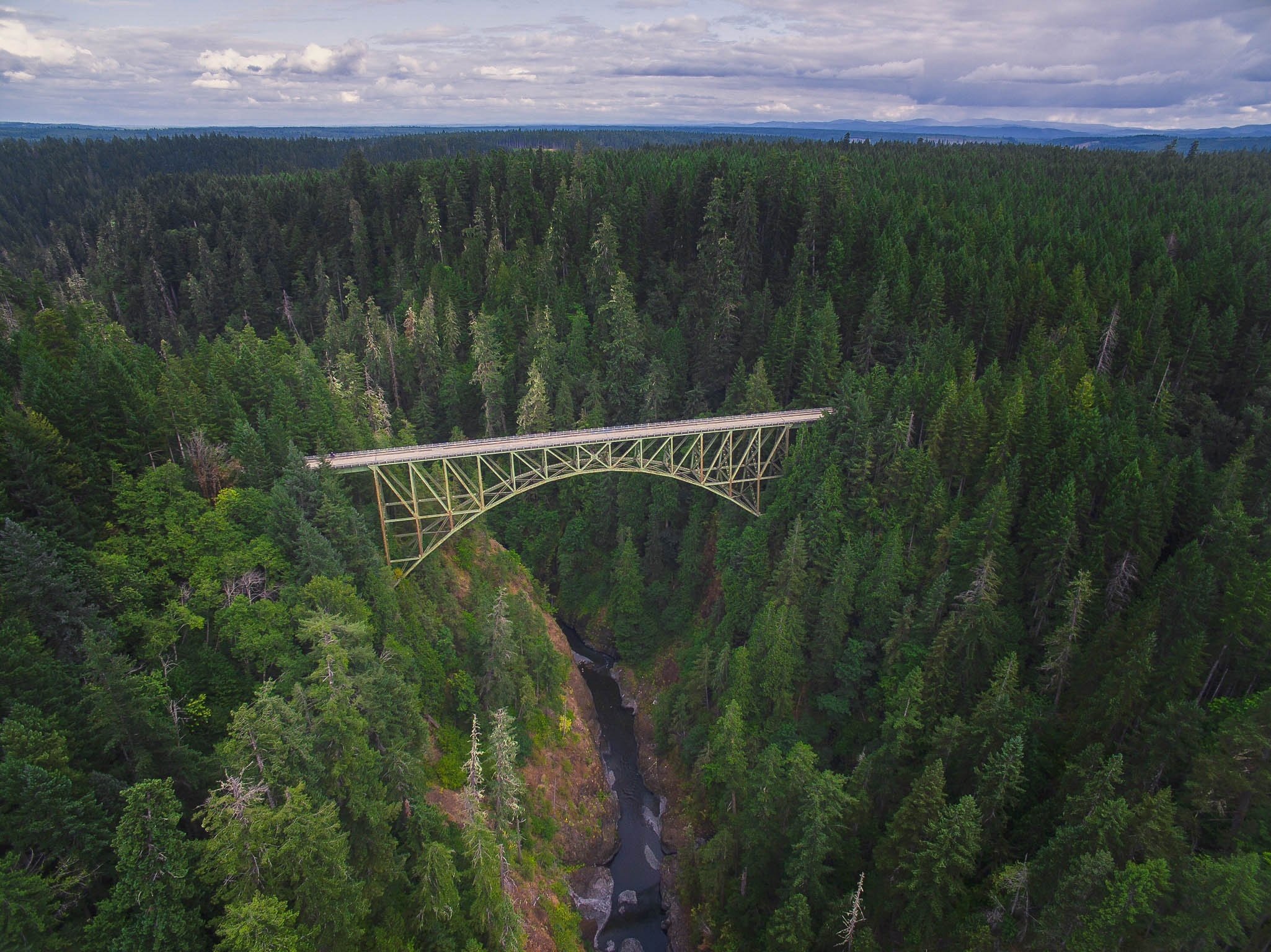 Forest gap. Таганай подвесной мост. Железный мост Таганай. Нацпарк Таганай висячий мост через реку. Подвесной мост Таганай Таганай.